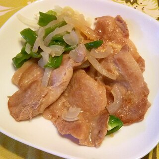 豚ロース・玉葱・ﾋﾟｰﾏﾝの塩麹・醤油炒め